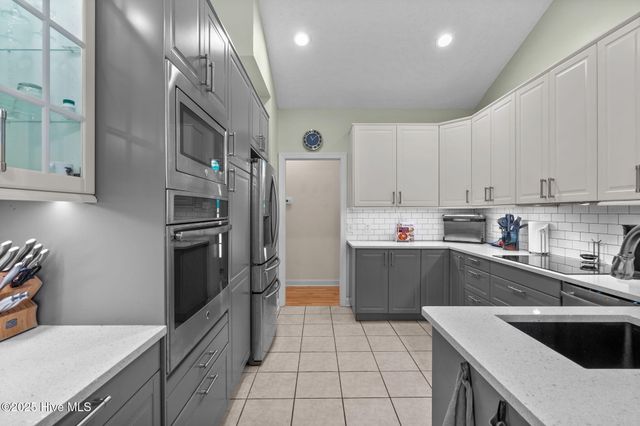 143 Longleaf Drive, West End, NC 27376