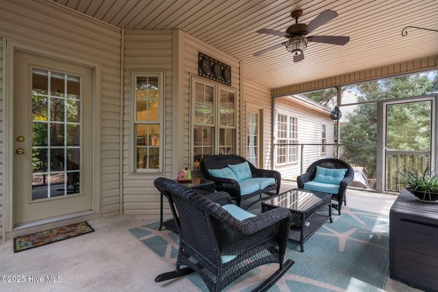 143 Longleaf Drive, West End, NC 27376