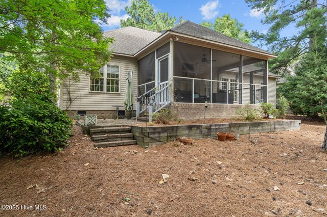 143 Longleaf Drive, West End, NC 27376