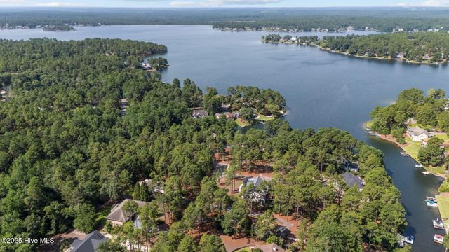 143 Longleaf Drive, West End, NC 27376