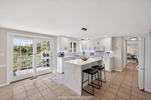 36 Pursel Dr, Chatham, MA 02650