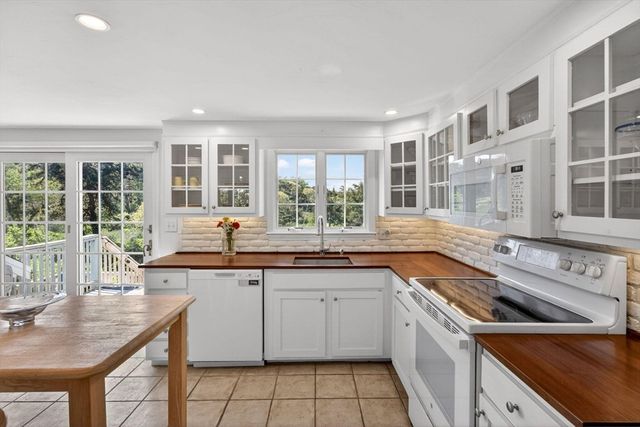 36 Pursel Dr, Chatham, MA 02650