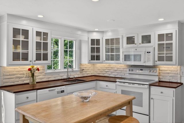 36 Pursel Dr, Chatham, MA 02650