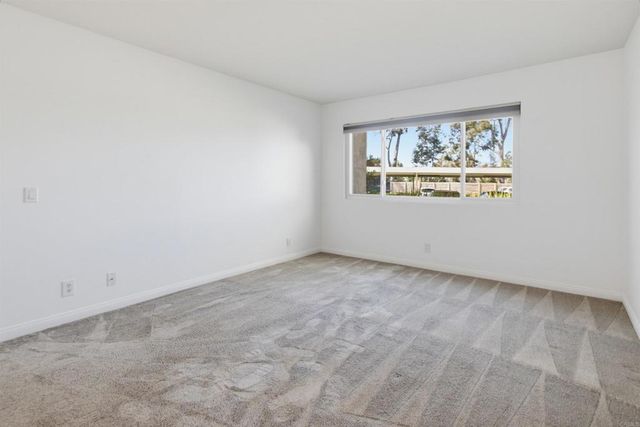 11835 Caminito Ronaldo 114, San Diego, CA 92128