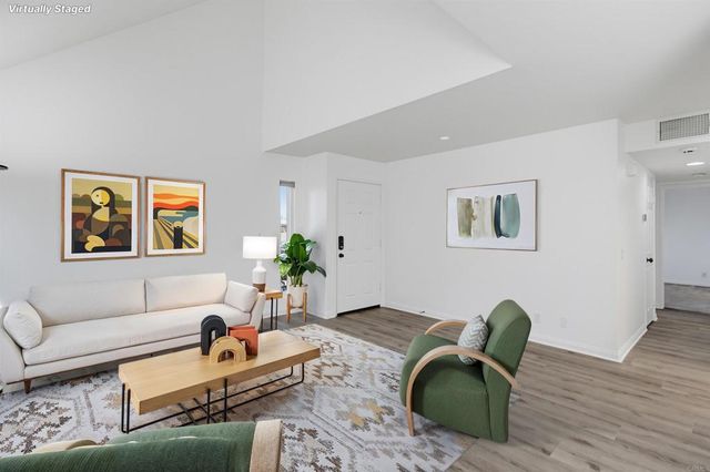 11835 Caminito Ronaldo 114, San Diego, CA 92128