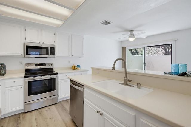 11835 Caminito Ronaldo 114, San Diego, CA 92128
