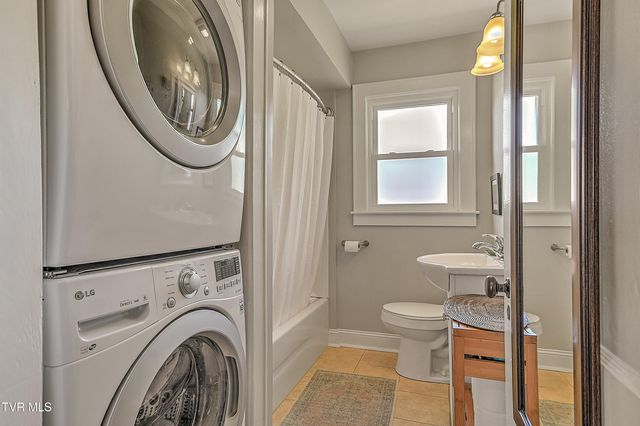 101 Mcarthur Avenue, Elizabethton, TN 37643