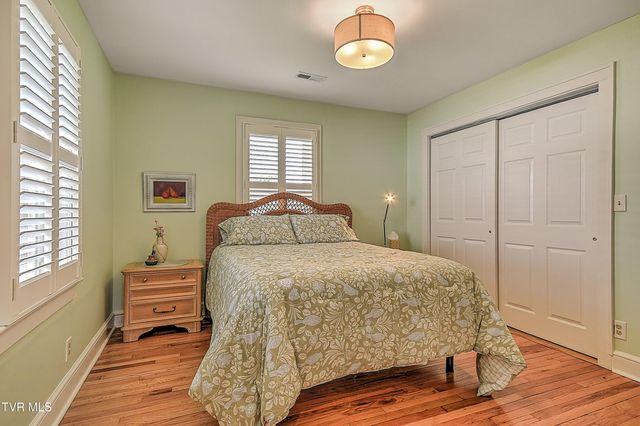 101 Mcarthur Avenue, Elizabethton, TN 37643