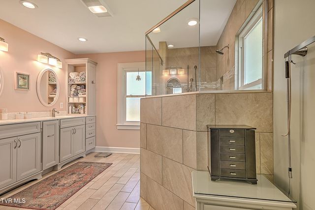 101 Mcarthur Avenue, Elizabethton, TN 37643