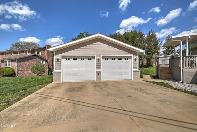 101 Mcarthur Avenue, Elizabethton, TN 37643