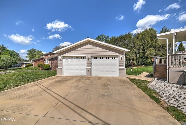 101 Mcarthur Avenue, Elizabethton, TN 37643