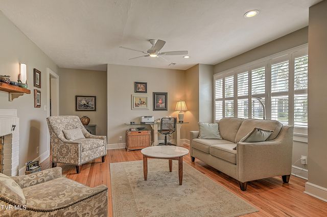 101 Mcarthur Avenue, Elizabethton, TN 37643