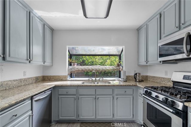 13982 Olive Grove Lane, Sylmar, CA 91342