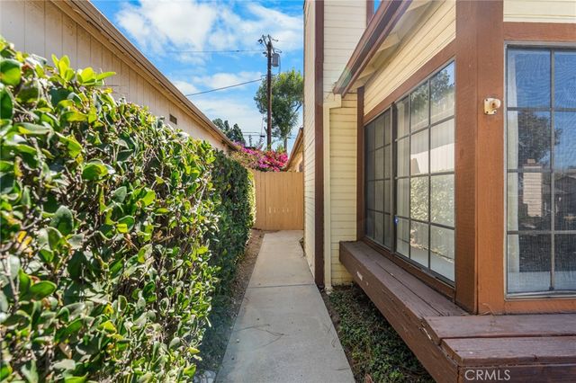13982 Olive Grove Lane, Sylmar, CA 91342