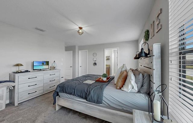 10136 NEWMINSTER LOOP, Ruskin, FL 33573