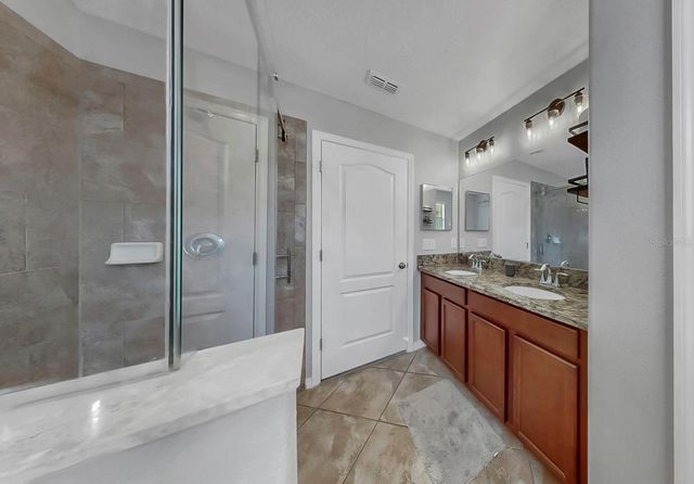 10136 NEWMINSTER LOOP, Ruskin, FL 33573