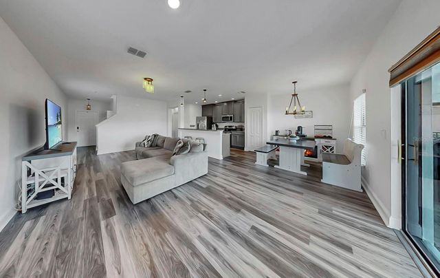 10136 NEWMINSTER LOOP, Ruskin, FL 33573