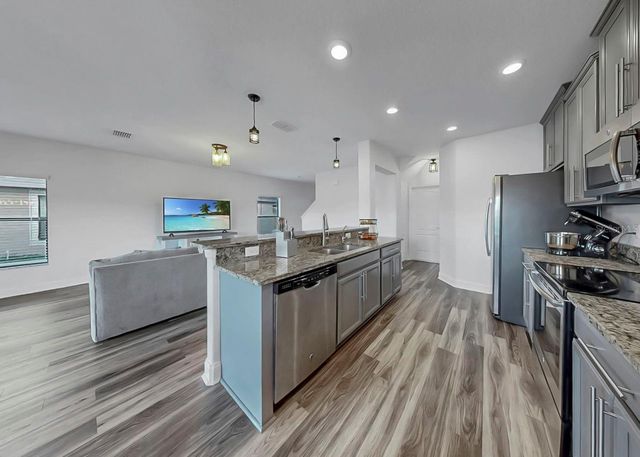 10136 NEWMINSTER LOOP, Ruskin, FL 33573