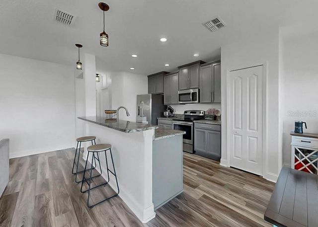 10136 NEWMINSTER LOOP, Ruskin, FL 33573