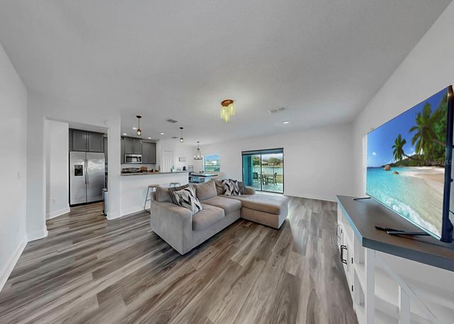 10136 NEWMINSTER LOOP, Ruskin, FL 33573