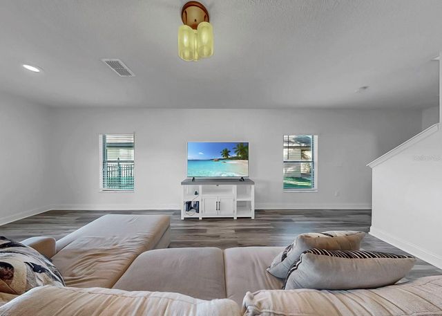 10136 NEWMINSTER LOOP, Ruskin, FL 33573