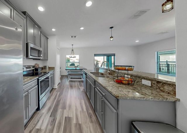 10136 NEWMINSTER LOOP, Ruskin, FL 33573