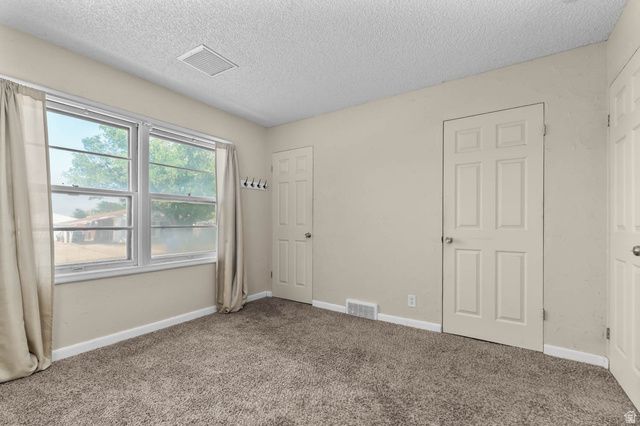 8637 W HELEN DR, Magna, UT 84044