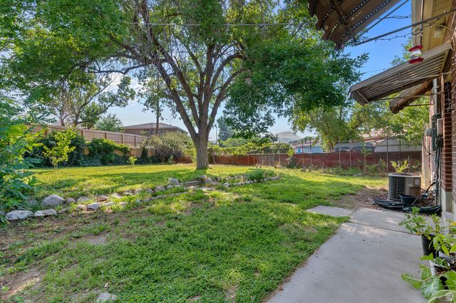8637 W HELEN DR, Magna, UT 84044