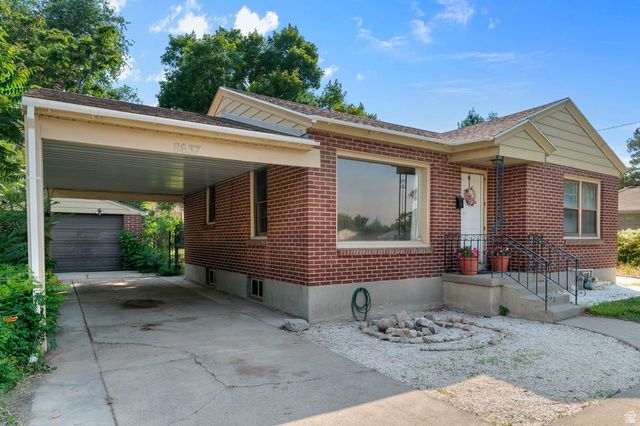 8637 W HELEN DR, Magna, UT 84044