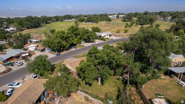 8637 W HELEN DR, Magna, UT 84044