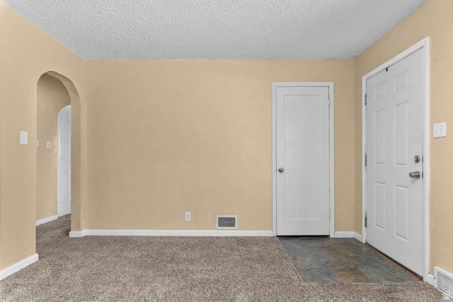8637 W HELEN DR, Magna, UT 84044
