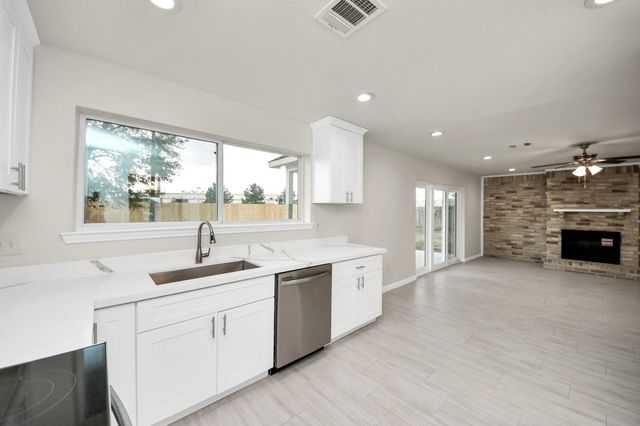 7703 Westbank Avenue, Houston, TX 77064