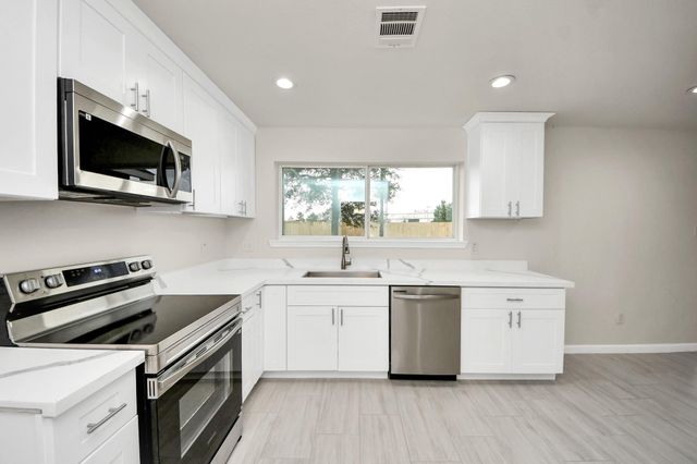 7703 Westbank Avenue, Houston, TX 77064