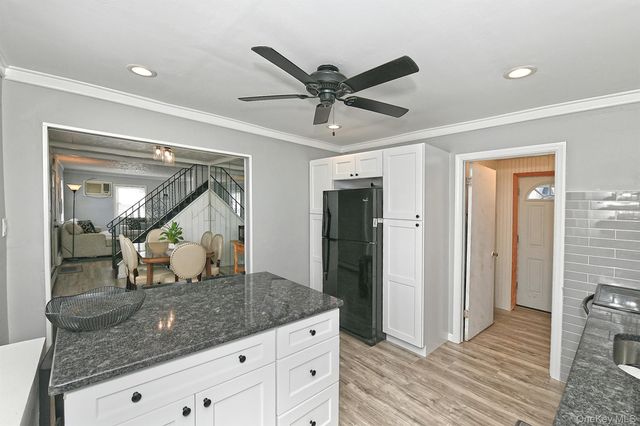 74 Rope Lane, Levittown, NY 11756