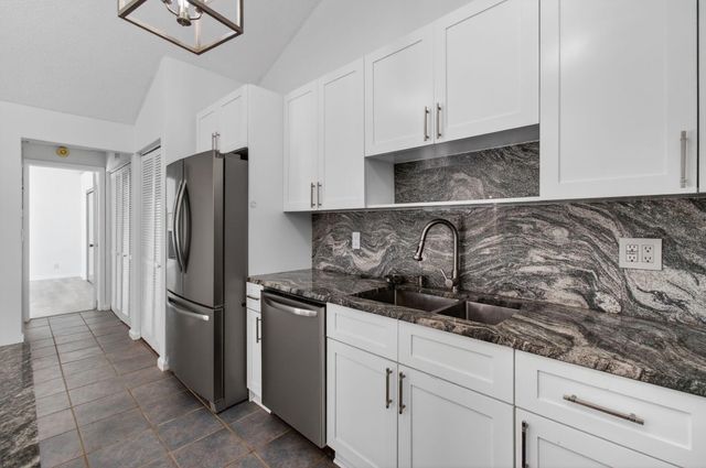 1350 Periwinkle Place, Wellington, FL 33414