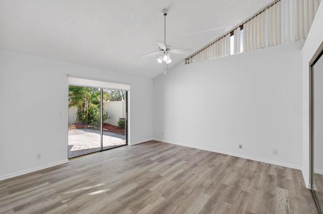 1350 Periwinkle Place, Wellington, FL 33414