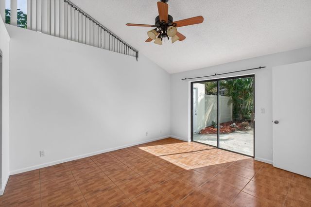 1350 Periwinkle Place, Wellington, FL 33414