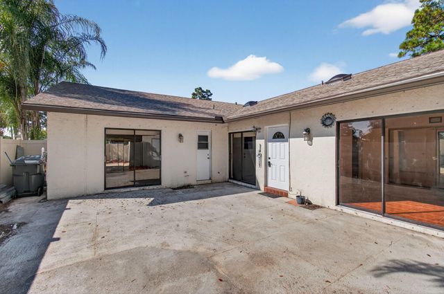 1350 Periwinkle Place, Wellington, FL 33414