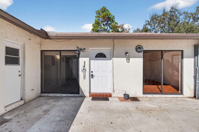 1350 Periwinkle Place, Wellington, FL 33414