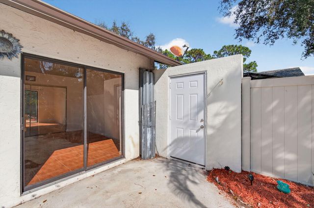 1350 Periwinkle Place, Wellington, FL 33414