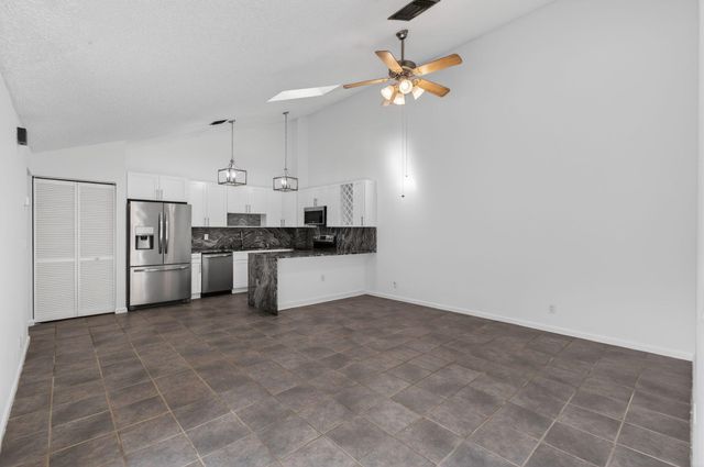 1350 Periwinkle Place, Wellington, FL 33414