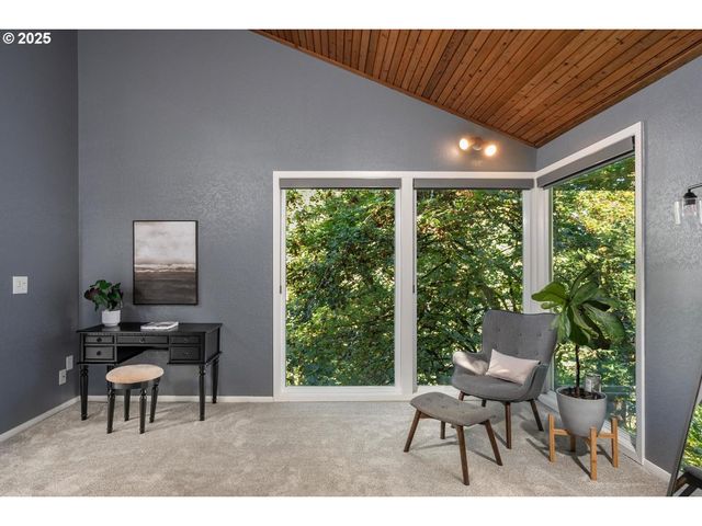 19661 SUN Cir, West Linn, OR 97068
