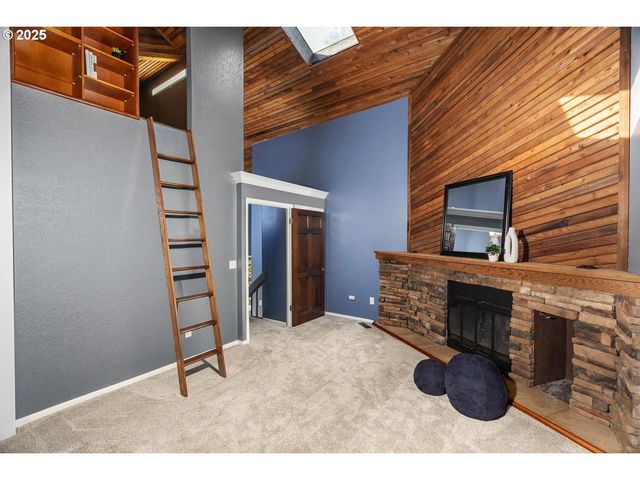 19661 SUN Cir, West Linn, OR 97068