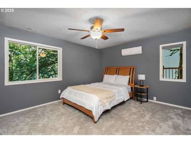 19661 SUN Cir, West Linn, OR 97068