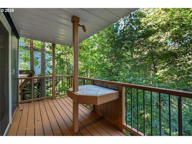 19661 SUN Cir, West Linn, OR 97068