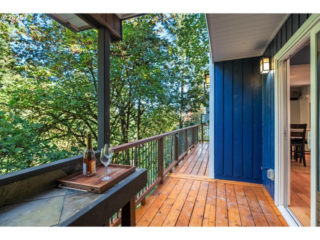 19661 SUN Cir, West Linn, OR 97068