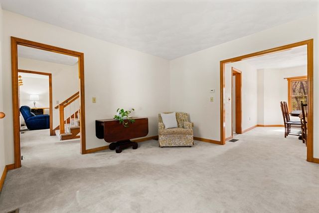 71 Mclains Woods Rd, Groton, MA 01450