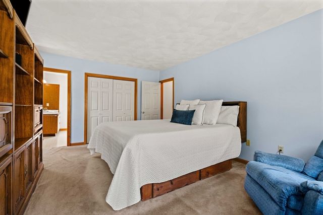 71 Mclains Woods Rd, Groton, MA 01450