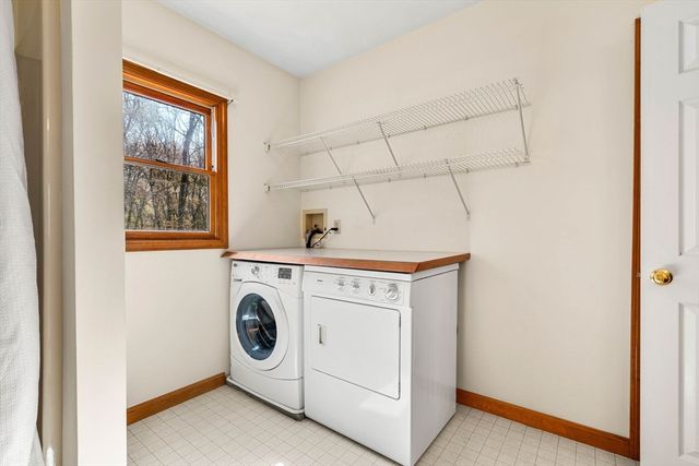 71 Mclains Woods Rd, Groton, MA 01450