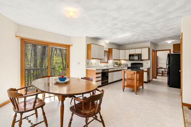 71 Mclains Woods Rd, Groton, MA 01450